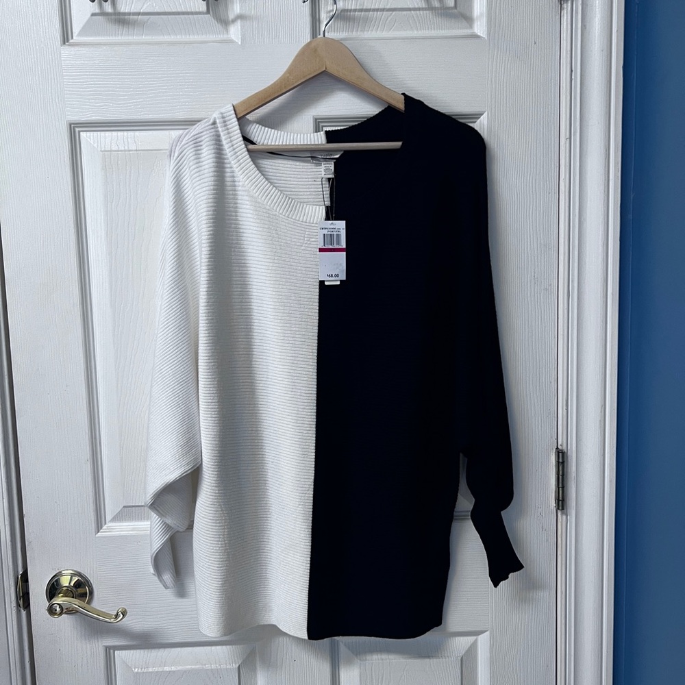 Cupio Blush Black and White Colorblock Sweater. Oversized dolman size XS NWT